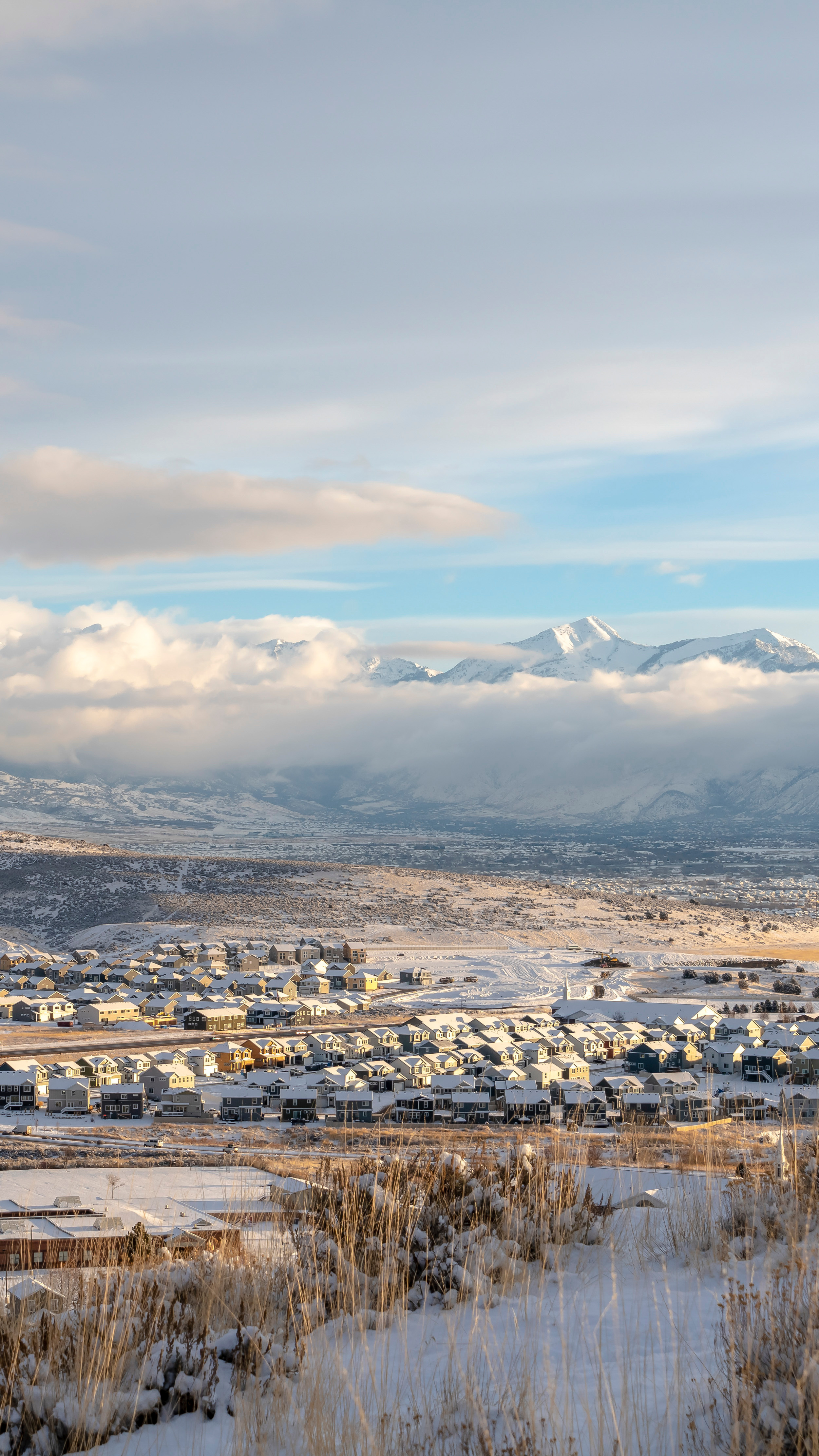 An image of utah county during winter - find reliable Eagle Mountain heating replacement with Ultimate Air.